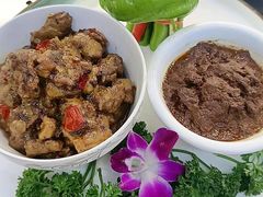 -园中园美食城