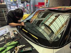 -鲨鱼皮汽车凹陷玻璃修复(静安店)