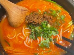 番茄牛肉过桥米线-妈妈故事米线(市府恒隆店)