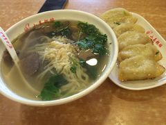 -小姜锅贴(凤凰街店)