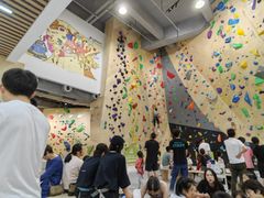 -ROCKPLUS攀岩馆(环宇城店)
