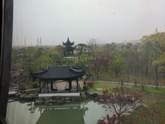 -上海滴水湖皇冠假日酒店