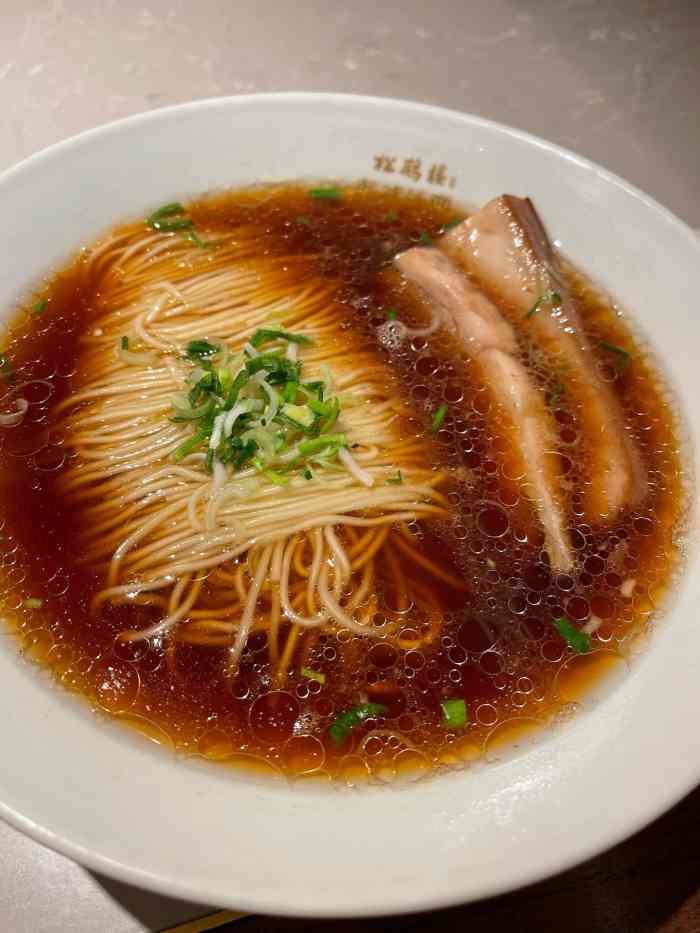 松鹤楼面馆(湖滨银泰in77店)-"「红汤面」普通的面其实更能看出面馆的