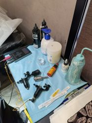 -鳌首刺青纹身 穿孔饰品店