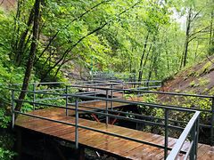 -峡谷浮石林景区