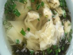 鲜肉小馄饨-桐香园小笼包(百井坊巷店)