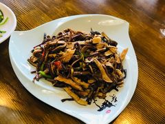 -小厨子私房菜·云南美食店