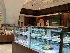 面包甜点陈列柜-光明悠焙(豫园店)