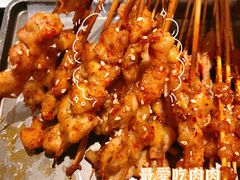 -何妹湿辣牛肉·粤式烧烤砂煲(桂雅路店)