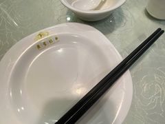 餐具摆设-黄家饺子东北特色菜馆(湖滨商业街店)