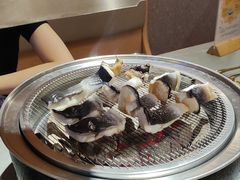 -围炉肉舍•炭烤活鳗•丹东海鲜烤肉(步行街店)
