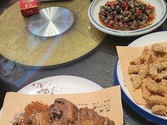 -川流不息·地道川菜·小龙虾(松东路店)