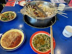 -马路边边麻辣烫联盟路店