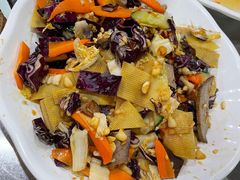 -三江鱼东北特色铁锅炖(骆驼店)