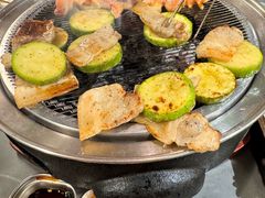 -围炉肉舍•炭烤活鳗•丹东海鲜烤肉(步行街店)