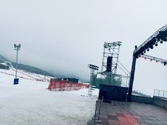 -鳌山滑雪度假区