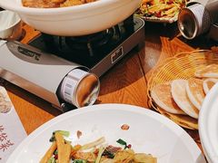 -黄泥岗·地道湖北菜(奥特莱斯店)