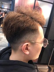 -Z.X HAIR SALON张新美业