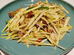 荞菜炒烧肉-花城苑广府菜(侨鑫店)