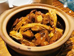 支竹炖牛筋腩煲-老广酒楼(樱花店)