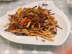 炒杂菌-小厨子私房菜·云南美食店
