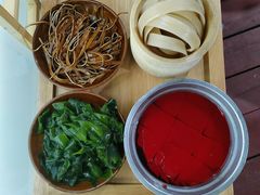 -正贰捌经重庆老火锅(建设路店)