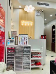 -进巍美甲美睫店