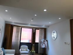 -HEYAN荷妍专业脱毛连锁机构