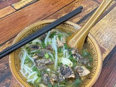 -正宗李家土鸡米线店