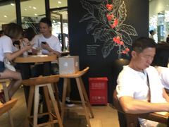 -星巴克臻选(莘庄仲盛店)