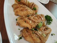 -Chom Cafe and Restaurant