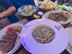 -Famous肥猫墨西哥音乐餐吧(五棵松华熙LIVE店)