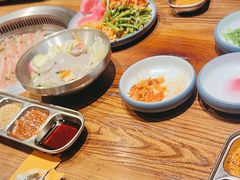 -明洞阿姨·韩式酱蟹烤肉·创意料理(三元桥店)