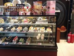 面包甜点陈列柜-爱纶蛋糕(山东路店)