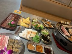 -围炉肉舍•炭烤活鳗•丹东海鲜烤肉(步行街店)