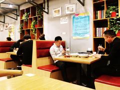 大堂-俏湘厨•地道湘菜(建华南路店)