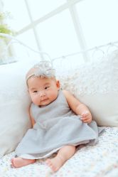 -亲吻宝贝儿童摄影