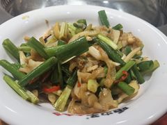 -咱屯子铁锅炖直营店(南湖大路店)