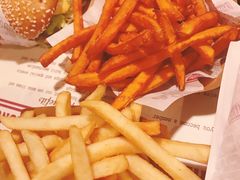 -The Habit Burger Grill 哈比特汉堡(复兴soho店)