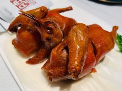 玻璃脆皮乳鸽-君庭中餐厅(友谊宾馆店)