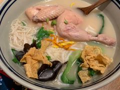 半只鸡过桥米线-刀小蛮半只鸡过桥米线(家乐福四元桥店)