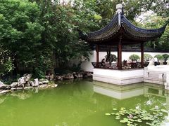 -汇龙潭