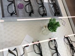 -明月眼镜(三坝店)