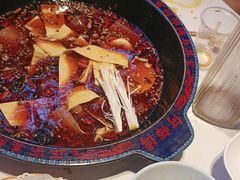 -何师傅美蛙鱼头(汉街店)