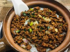 招牌鹅乸煲仔饭-阳江河堤老牌曾记美食