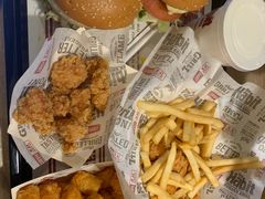 -The Habit Burger Grill 哈比特汉堡(复兴soho店)