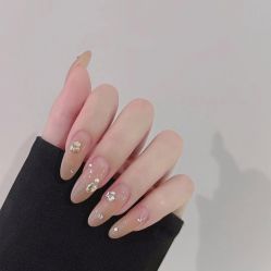 -悦指间美甲美睫
