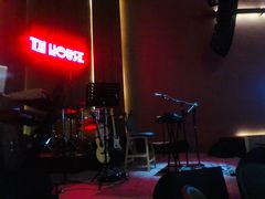 -TZ House音乐现场(来福士中心店)