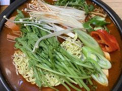 -草家酱蟹炭火烤肉店(珲春南路一店)