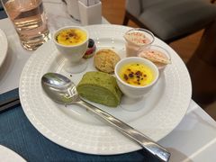 -湖景知味西餐厅•自助餐• 轻食(南京金茂威斯汀大酒店)